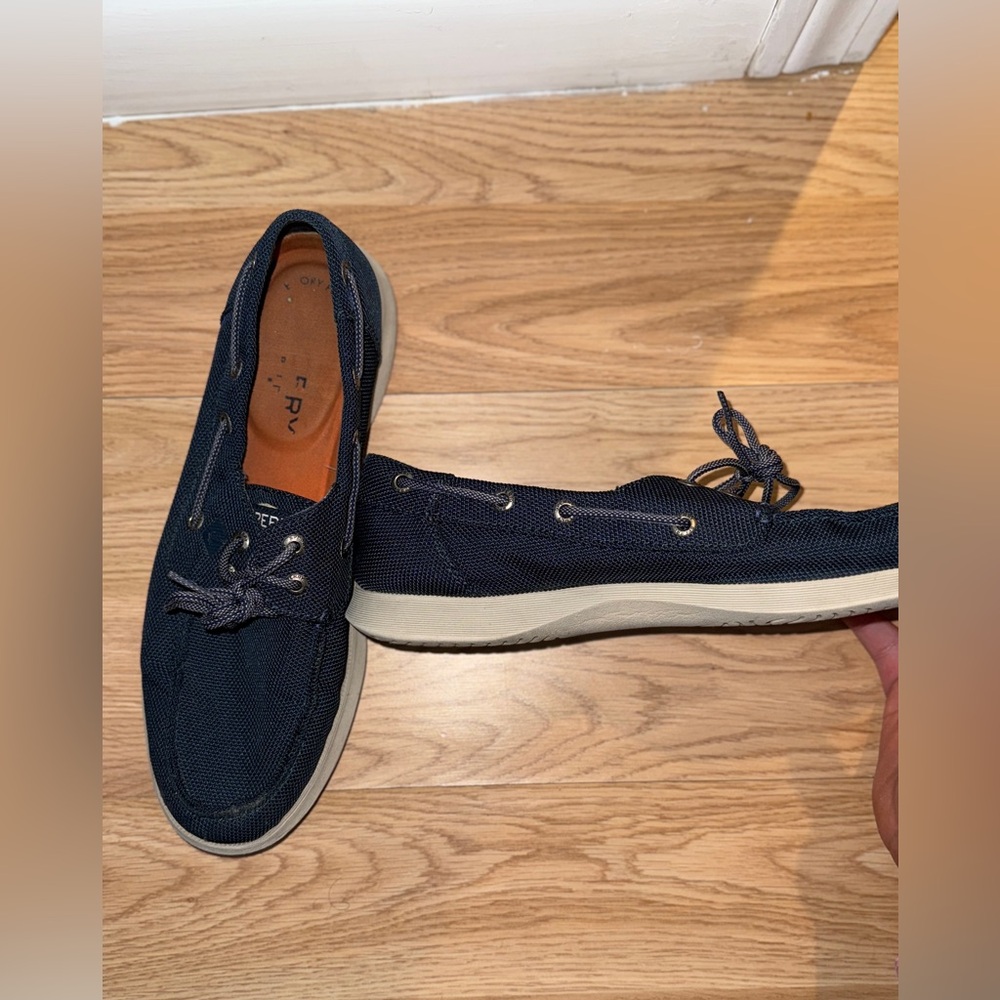 Sperry Top-Sider Authentic Original 2-Eye Boat Shoes – Size 9